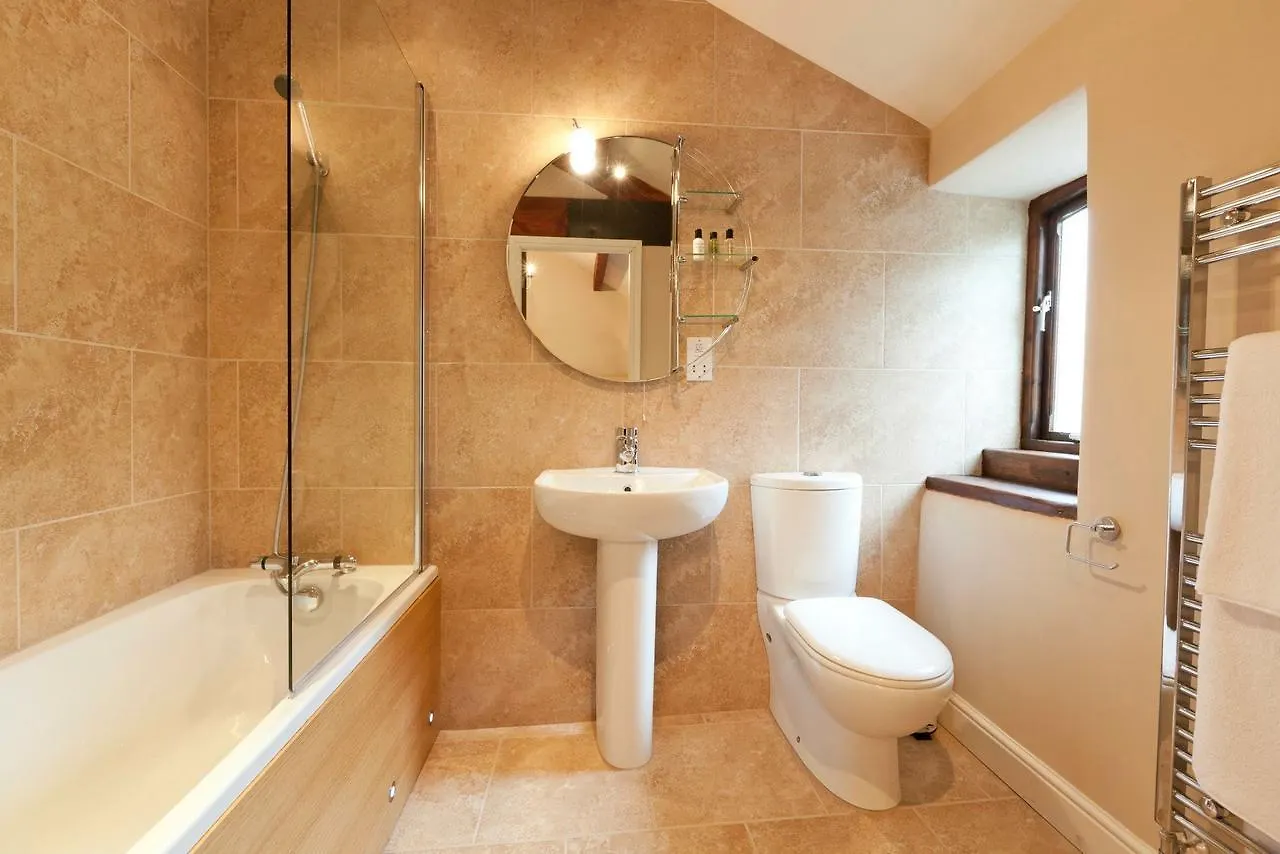 Throstle Nest Farm Hotel Carleton